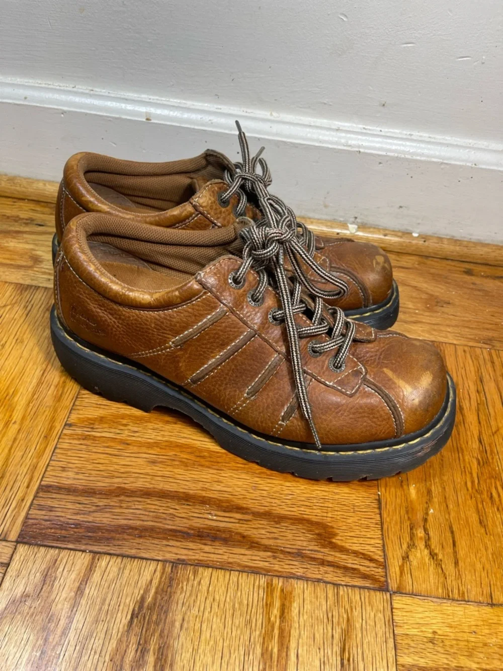 Dr. Martens Airwair Brown Leather Lace-up Oxfords 11306 men 11 chinky